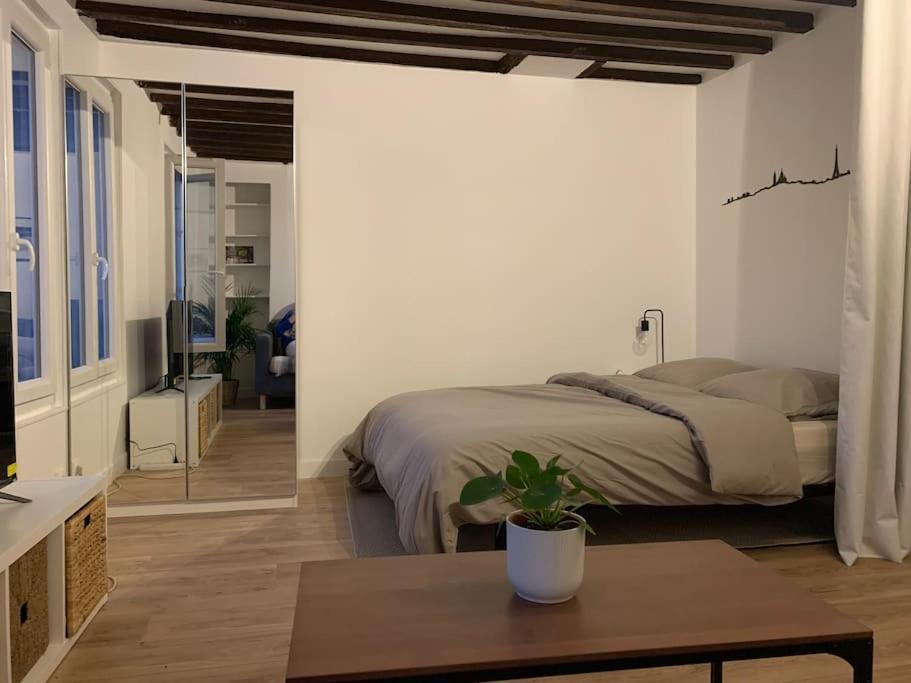 Studio Lumineux, Refait A Neuf, Metro Jourdain Paris Extérieur photo